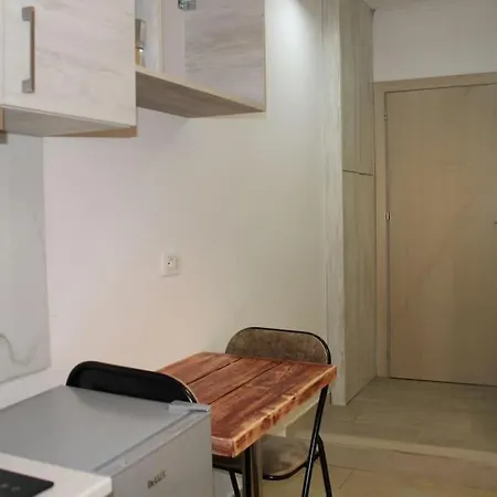 Apartment Downtown With Self Check-in 24/7. Tirana