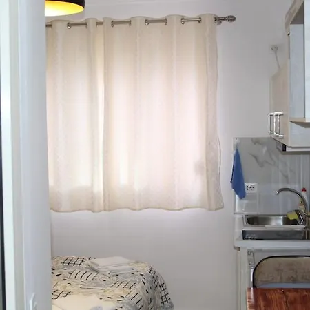 Apartment Downtown With Self Check-in 24/7. Tirana